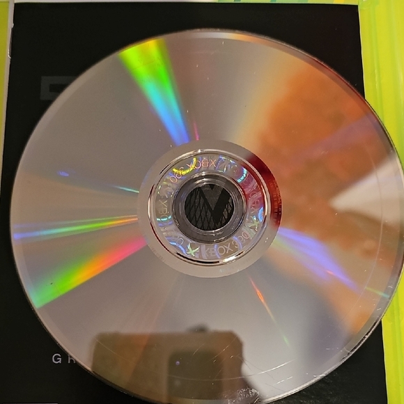 XBOX 360 Grand Theft Auto V - 2 Disc Set + Book - Picture 4 of 7